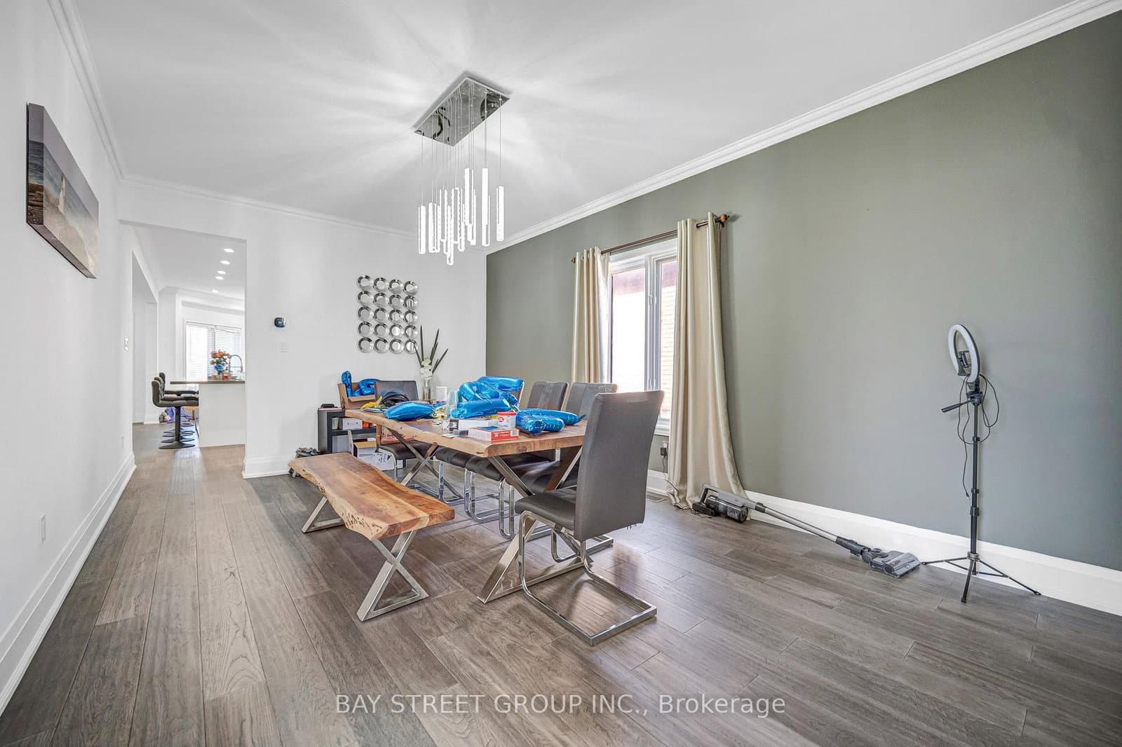 231 Shaftsbury Avenue N thumbnail 17