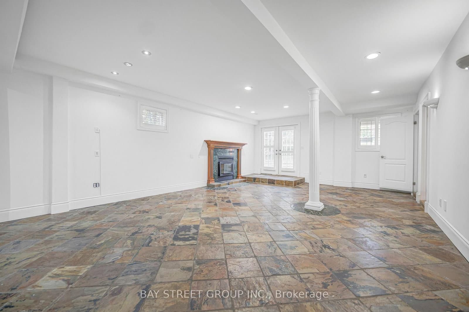 231 Shaftsbury Avenue N thumbnail 30