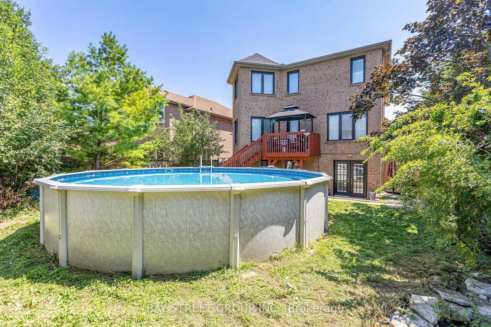 231 Shaftsbury Avenue N thumbnail 40