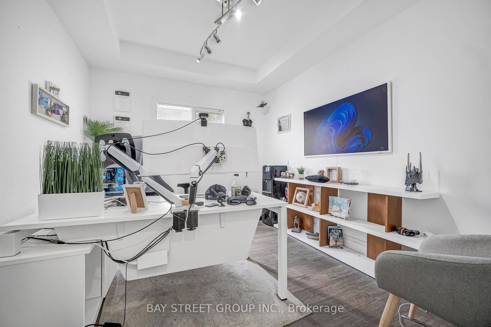 231 Shaftsbury Avenue N thumbnail 6
