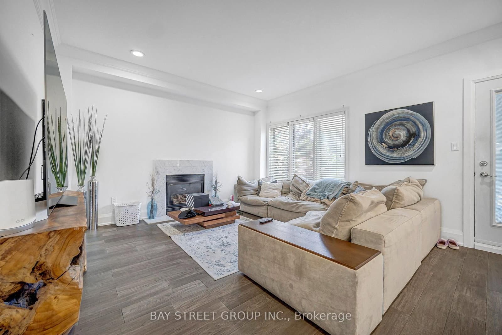 231 Shaftsbury Avenue N thumbnail 8