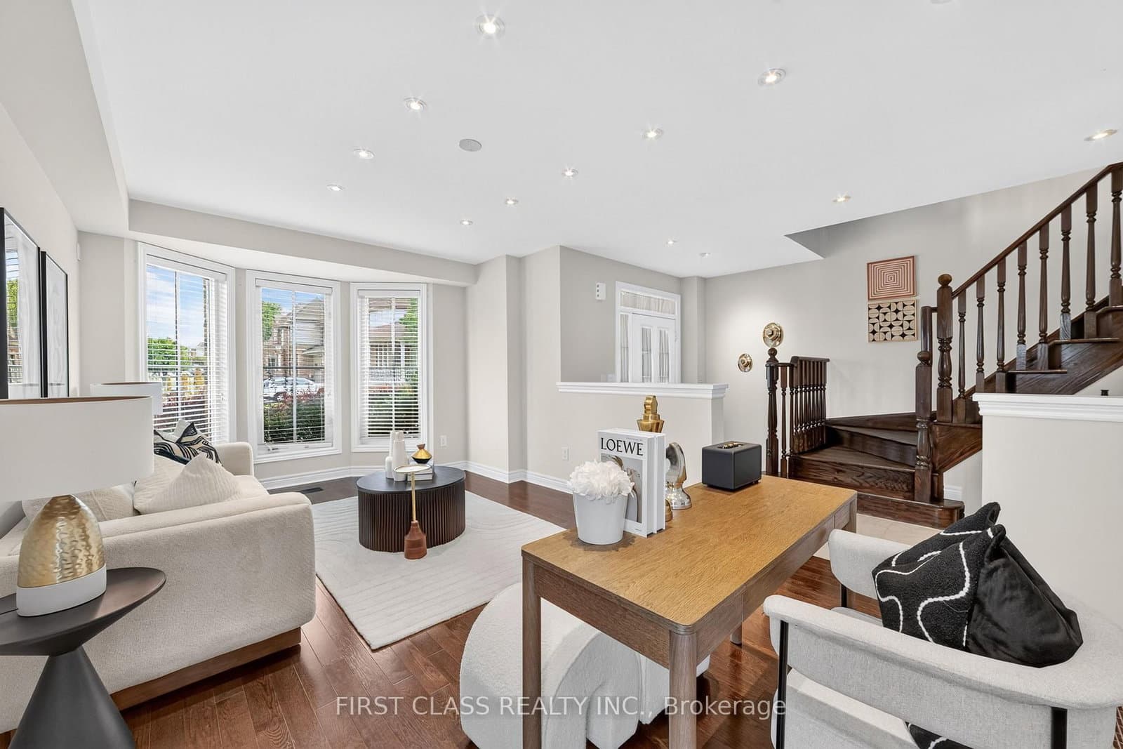 67 Walter Scott Crescent thumbnail 5