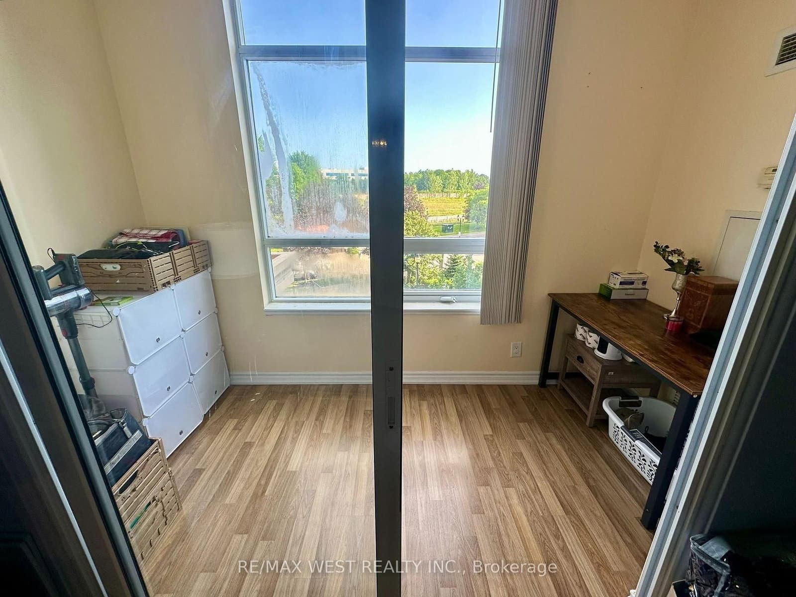 9235 Jane Street, Unit 302 thumbnail 5