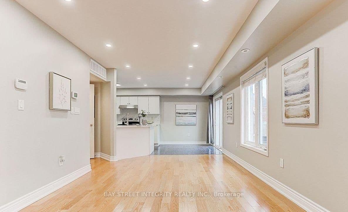 2199 Bur Oak Avenue thumbnail 4