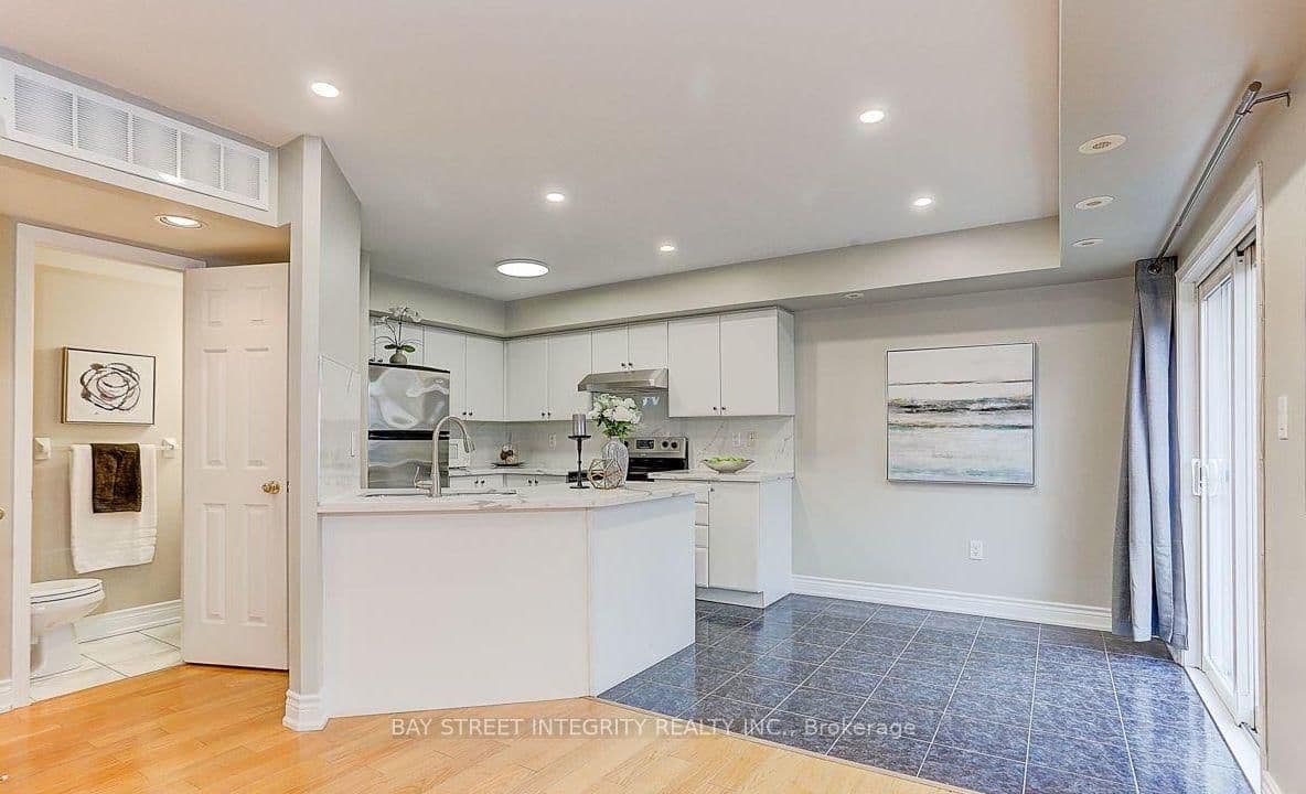 2199 Bur Oak Avenue thumbnail 6