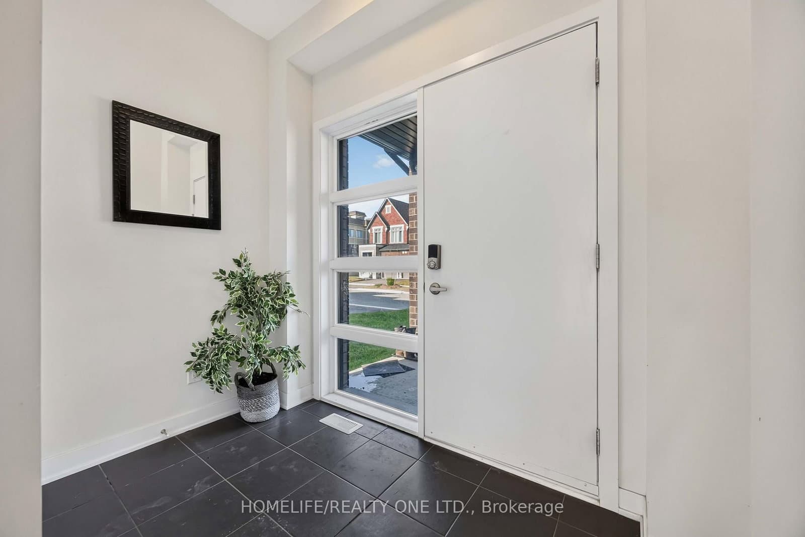 10 Harvey Bunker Crescent thumbnail 4