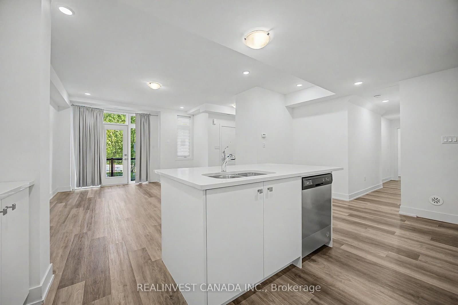 3 Bond Crescent, Unit 10 thumbnail 22