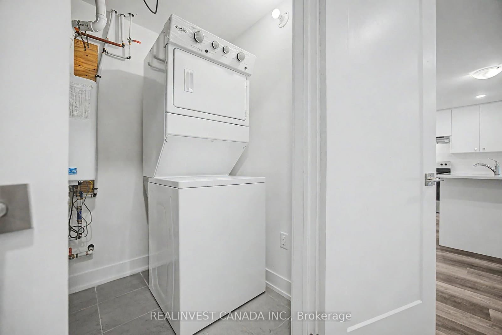 3 Bond Crescent, Unit 10 thumbnail 29