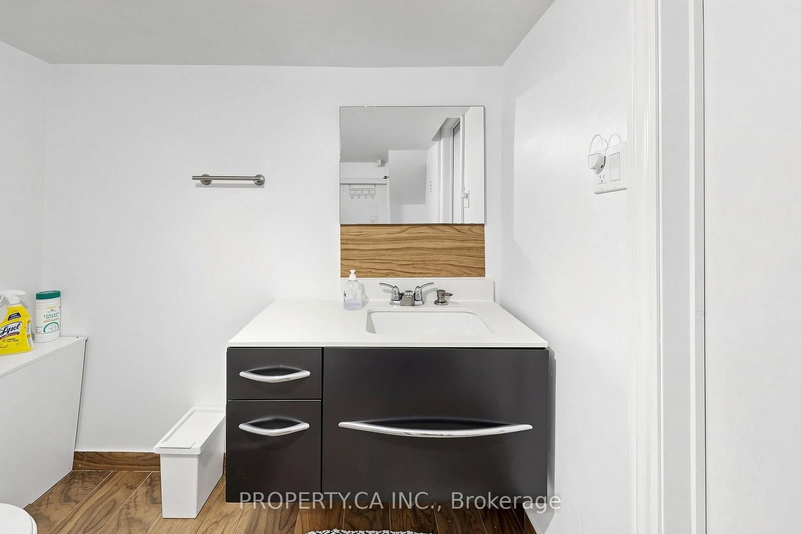 80 Peter Andrew Crescent thumbnail 37
