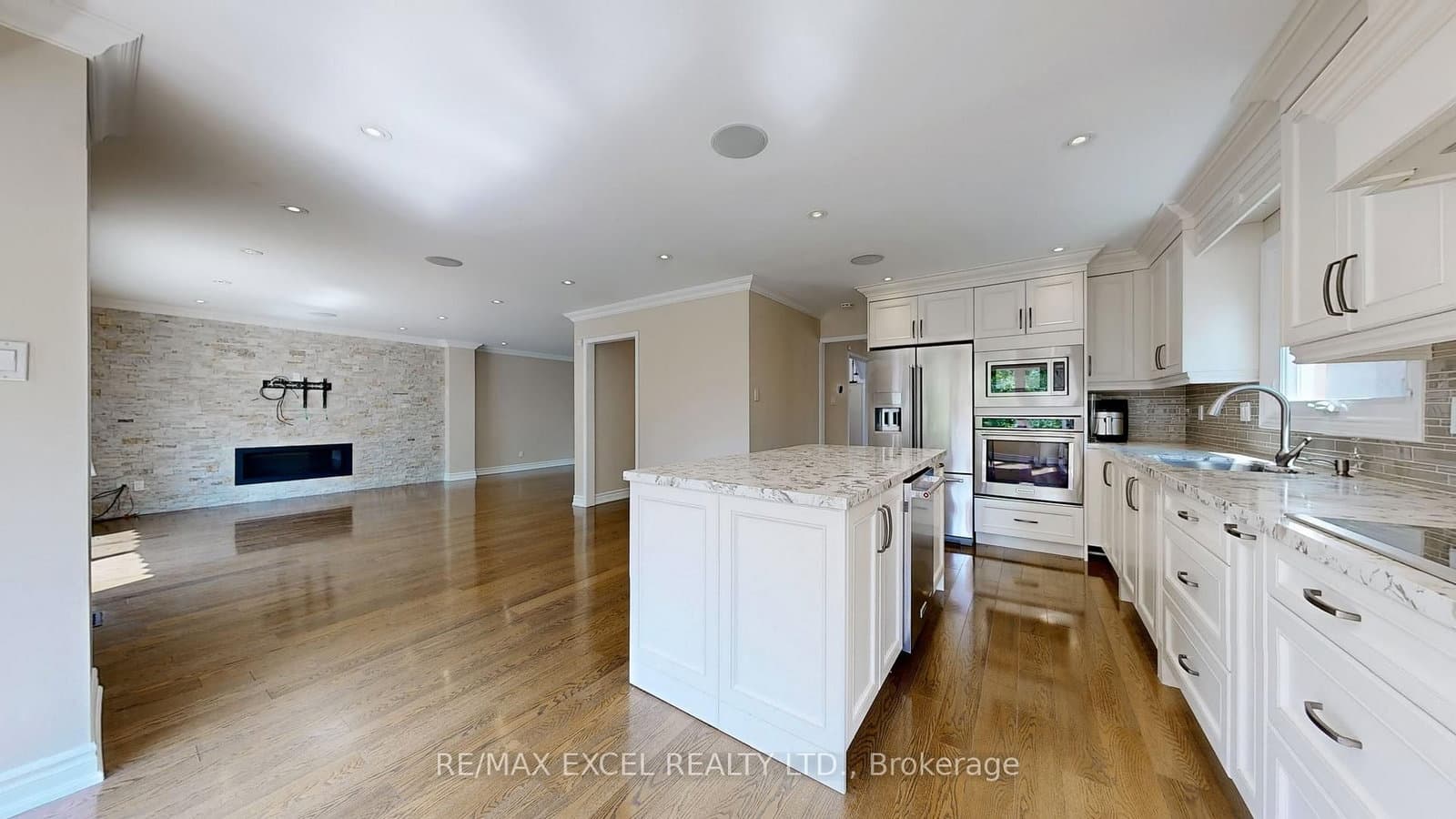 10 Alexis Road thumbnail 9