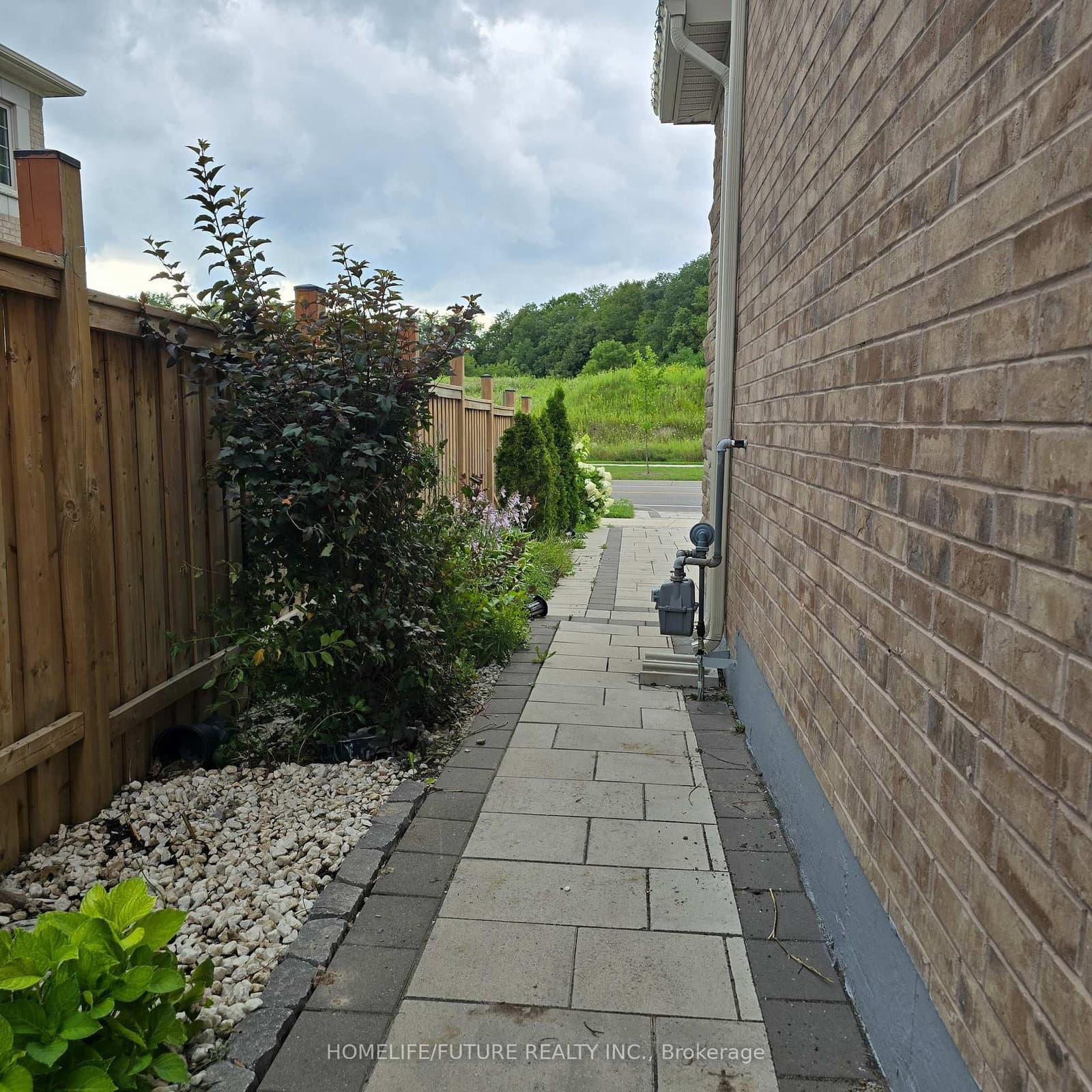 396 Kirkham Drive, Unit Bsmt thumbnail 3