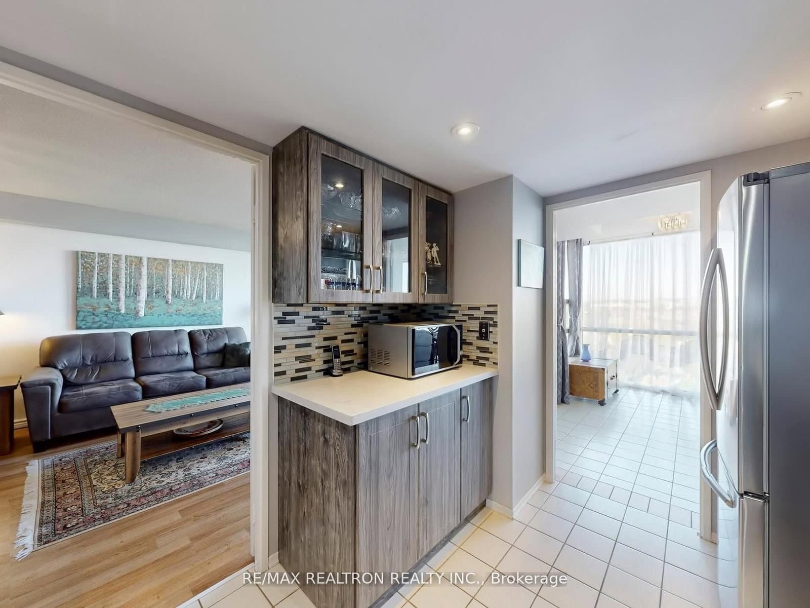 40 Harding Boulevard W, Unit 1015 thumbnail 17