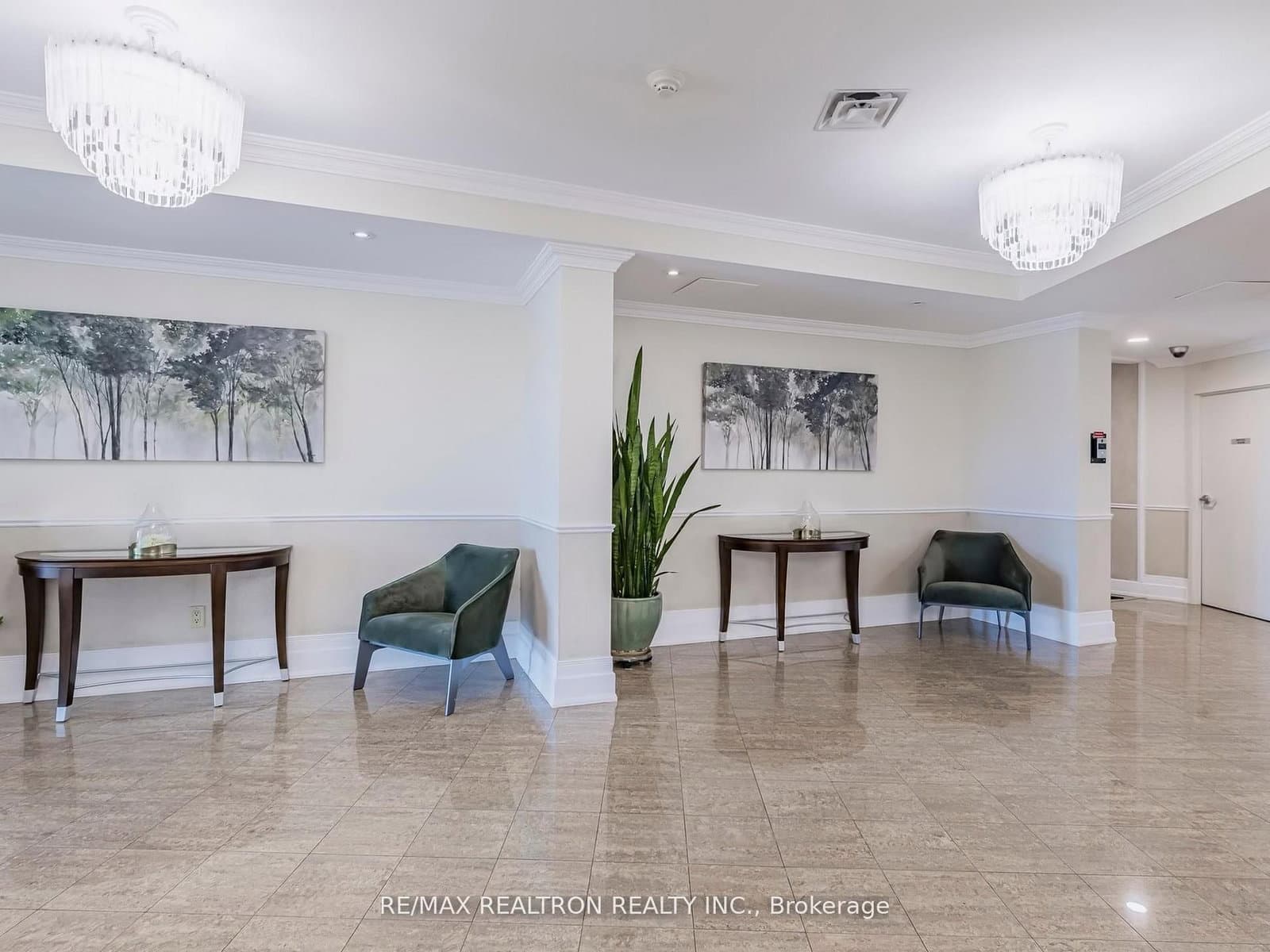 40 Harding Boulevard W, Unit 1015 thumbnail 4
