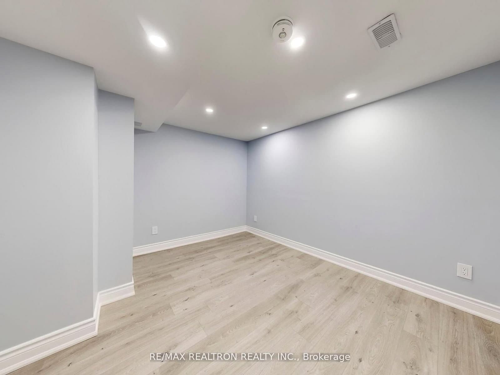 40 Harding Boulevard W, Unit 1015 thumbnail 41