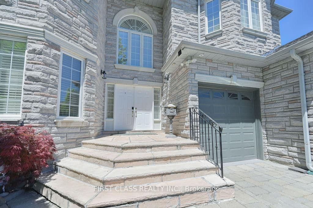 2 wainwright Avenue thumbnail 3