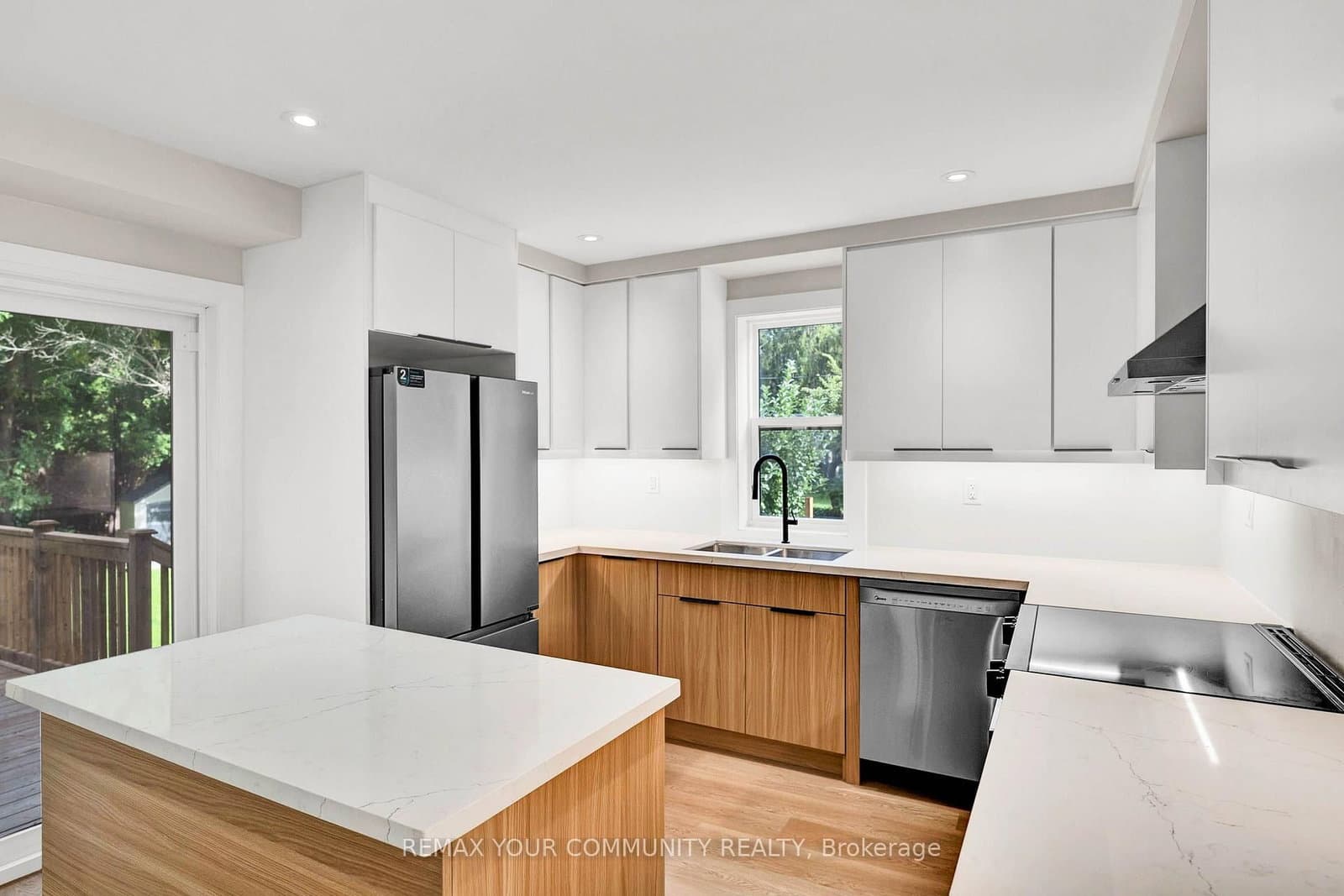 137 Clarence Street thumbnail 11