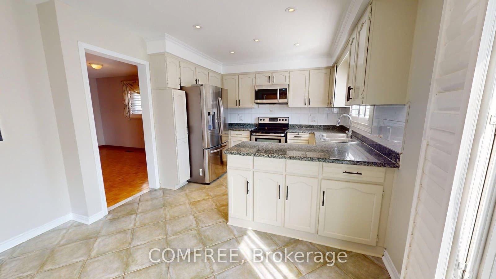 51 Venetian Crescent thumbnail 10