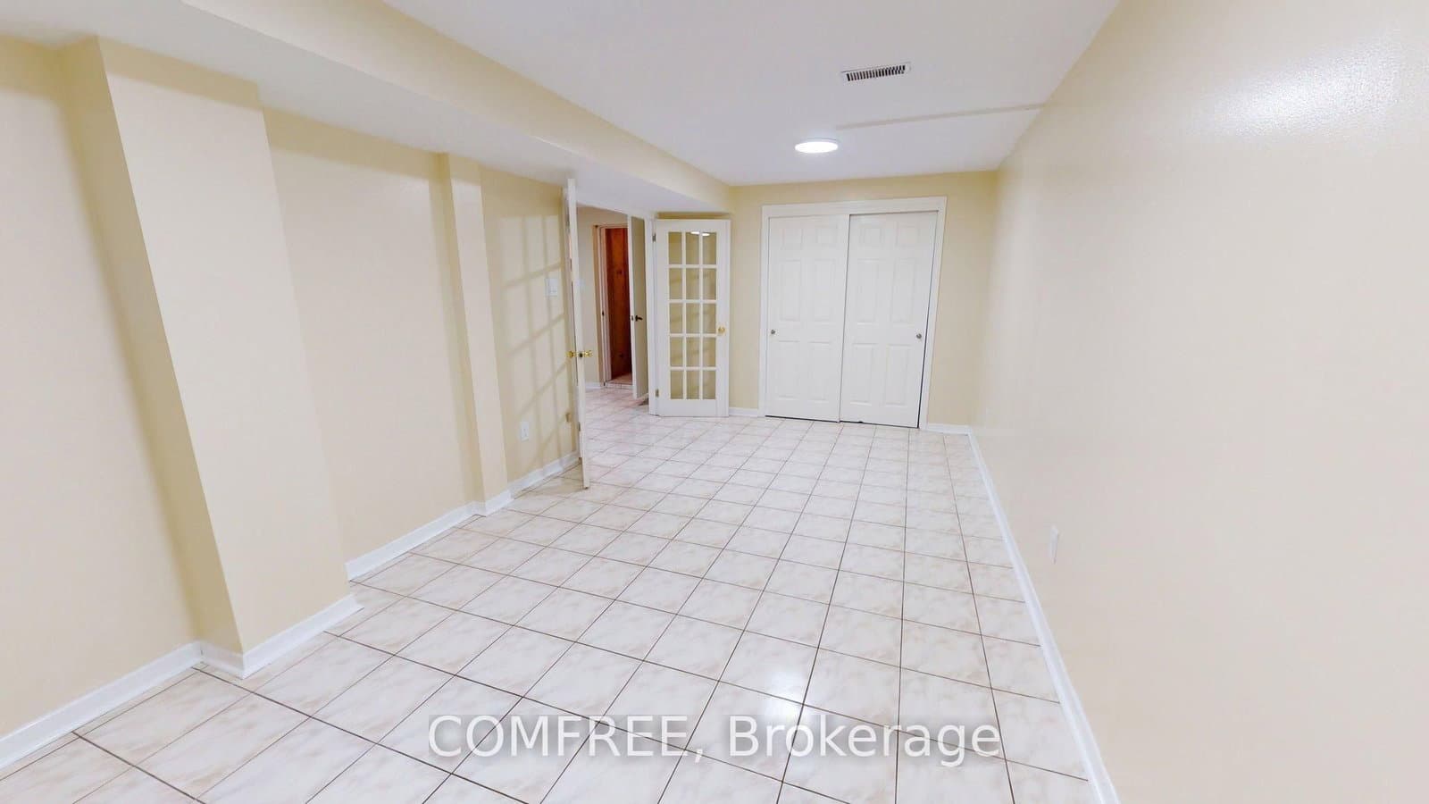 51 Venetian Crescent thumbnail 32