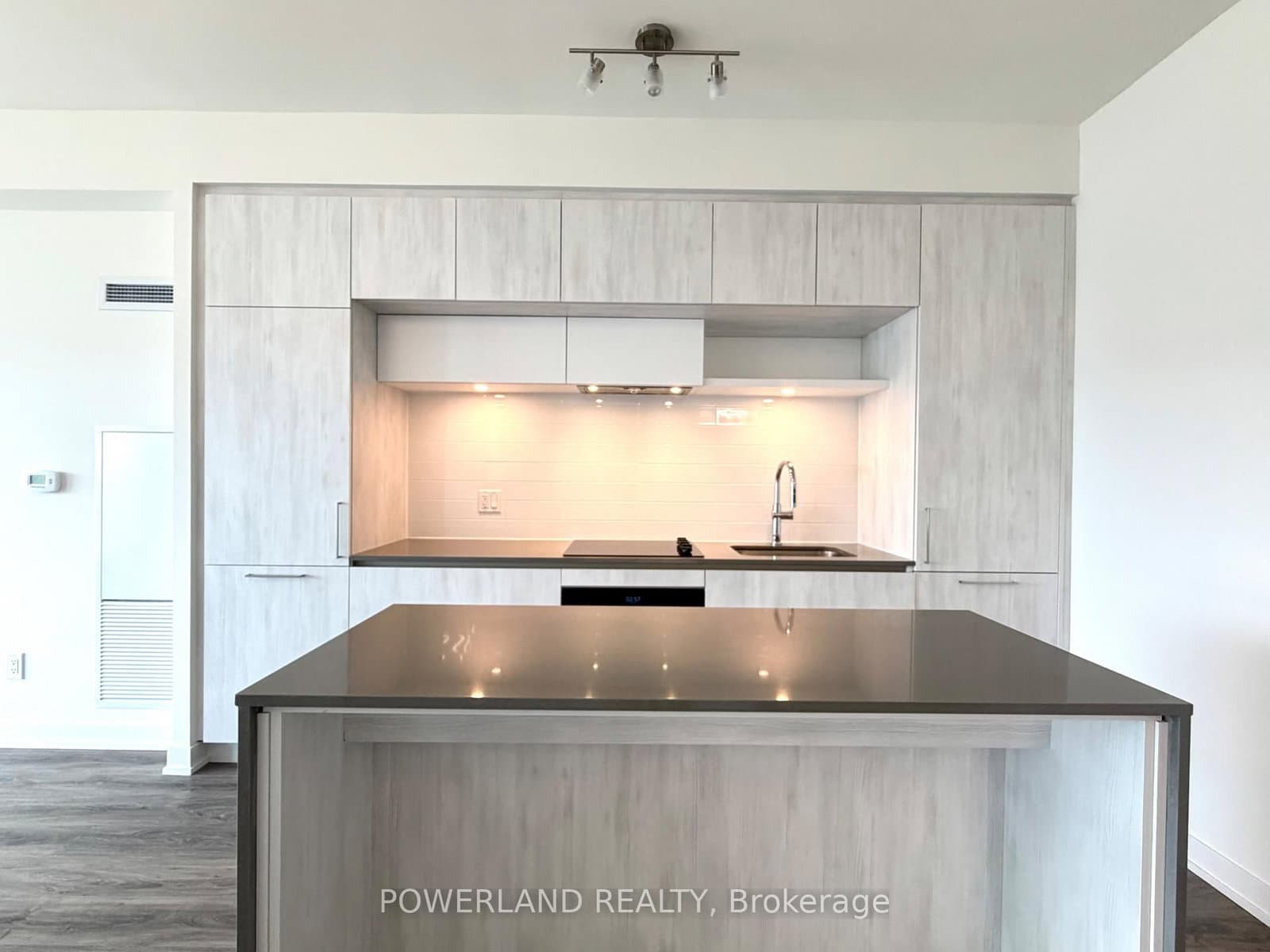 2 David Eyer Road, Unit 828 thumbnail 7