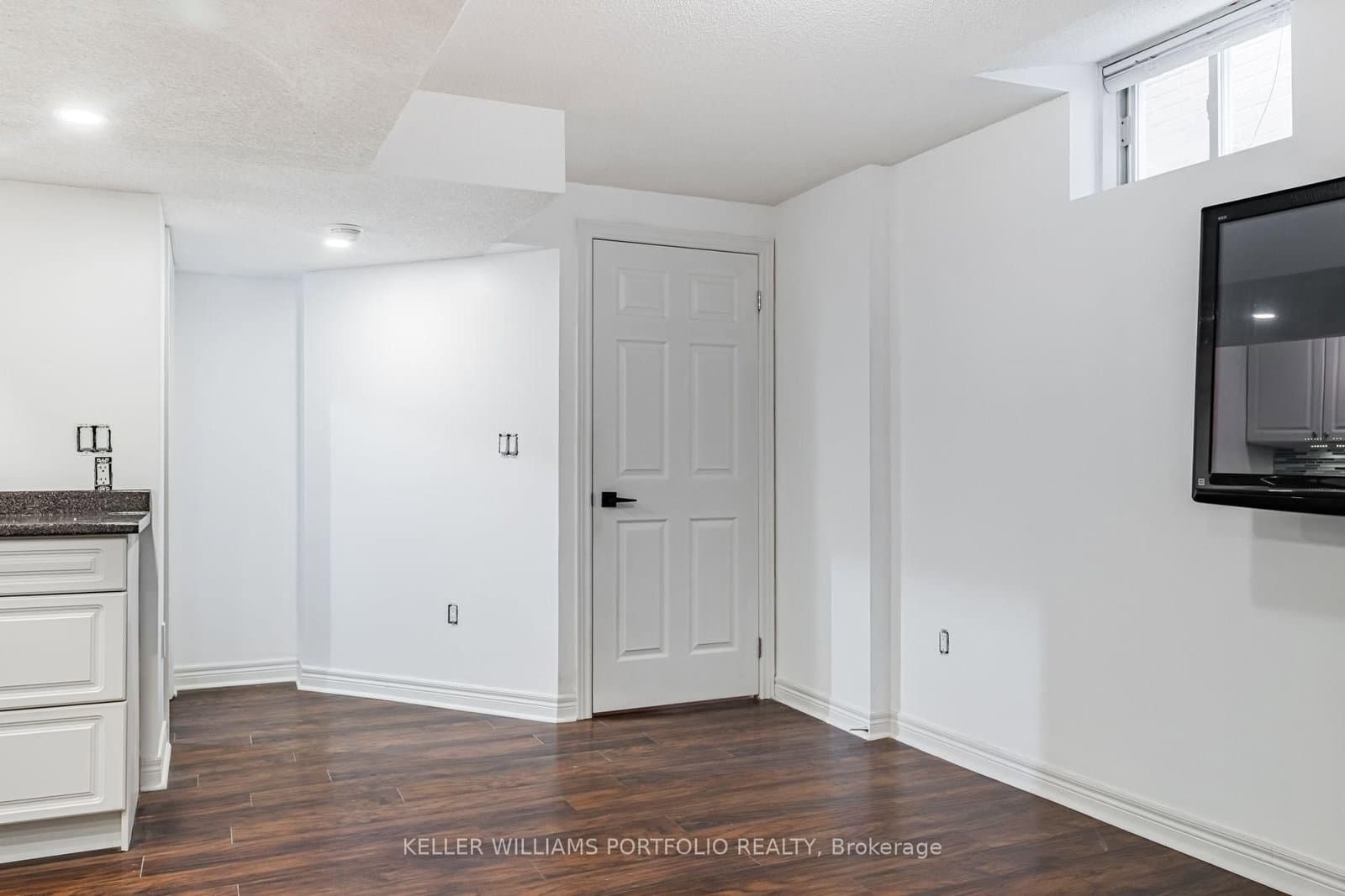 131 Bachman Drive, Unit Lower thumbnail 9