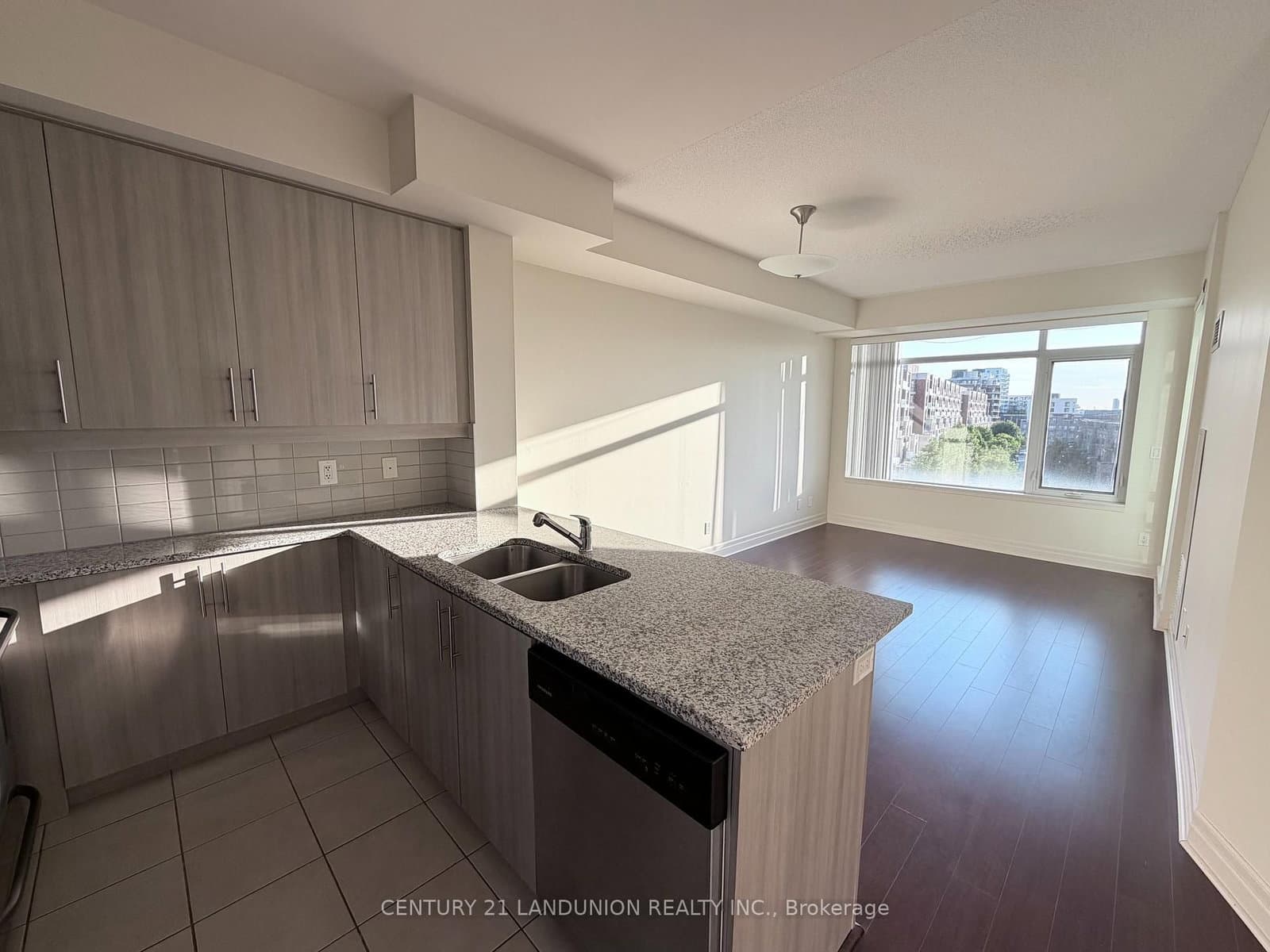 8110 Birchmount Road, Unit 503 thumbnail 2