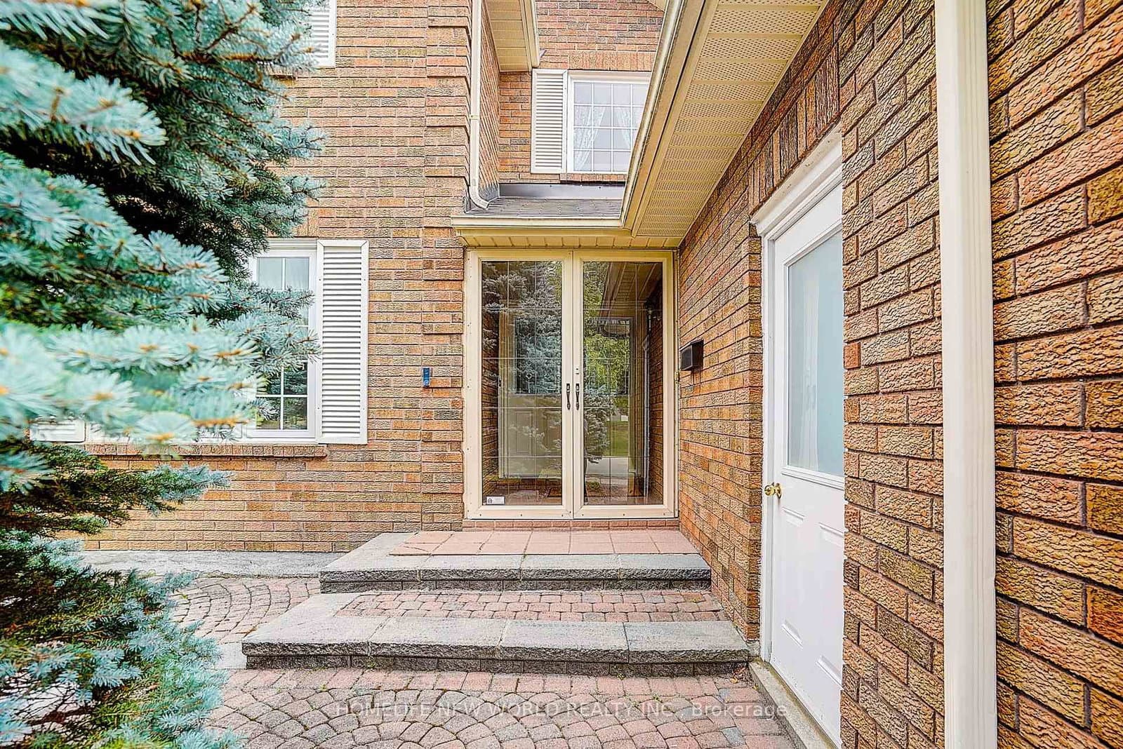 51 Leighland Drive thumbnail 3