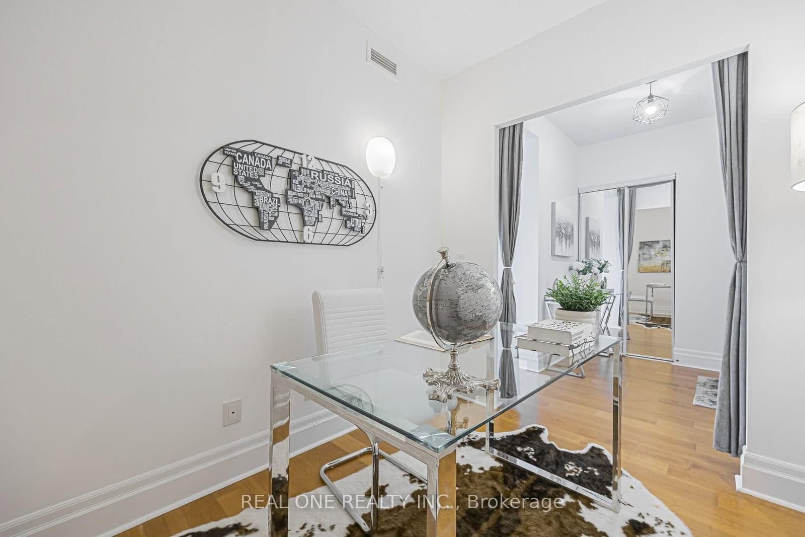 111 Upper Duke Crescent, Unit 214 thumbnail 11