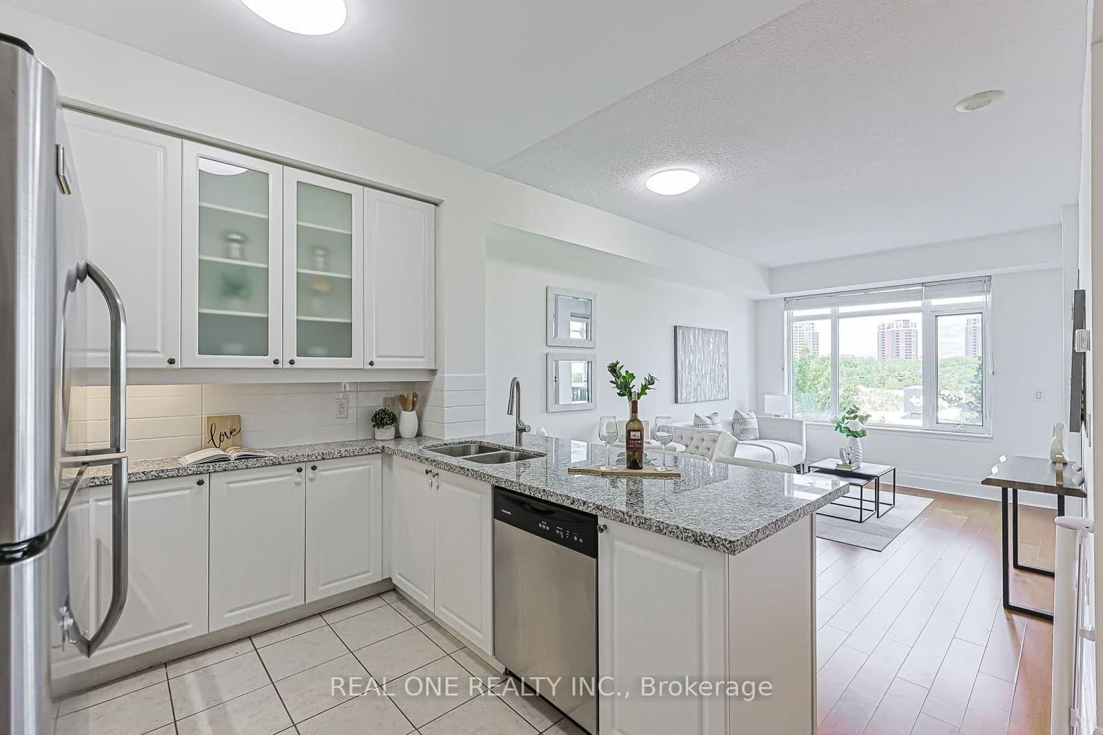 111 Upper Duke Crescent, Unit 214 thumbnail 13