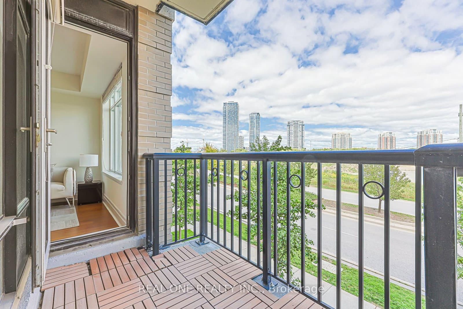 111 Upper Duke Crescent, Unit 214 thumbnail 33