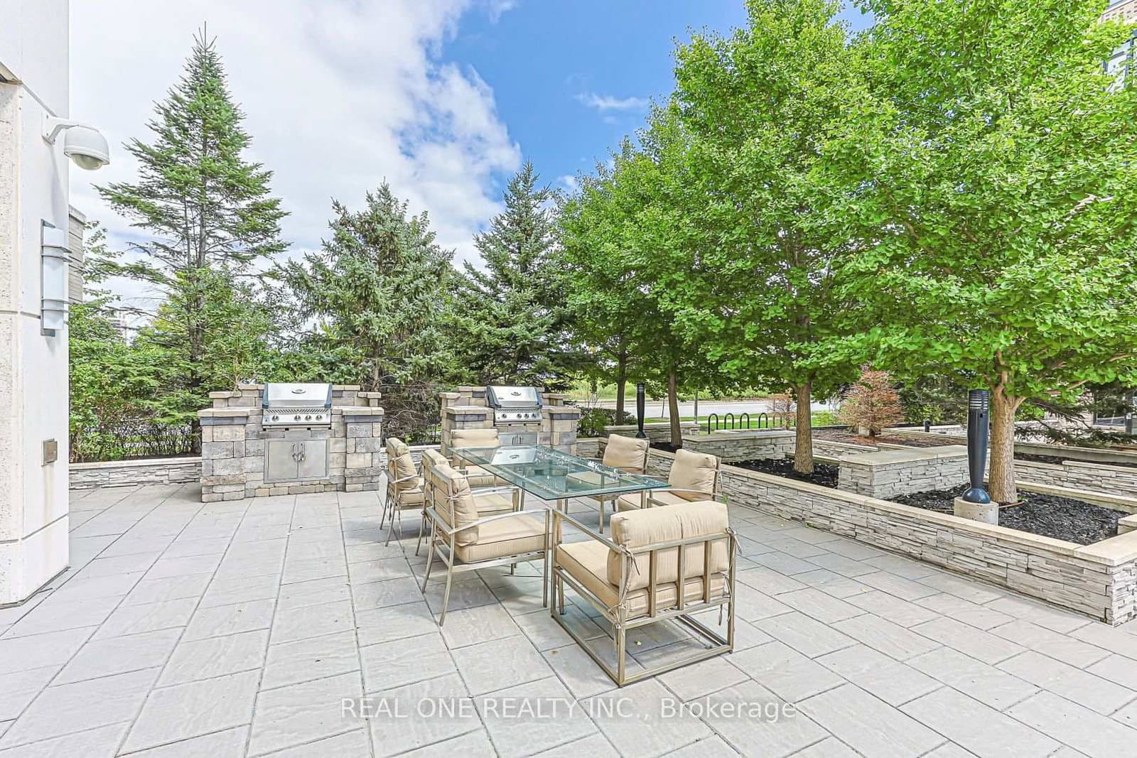 111 Upper Duke Crescent, Unit 214 thumbnail 41
