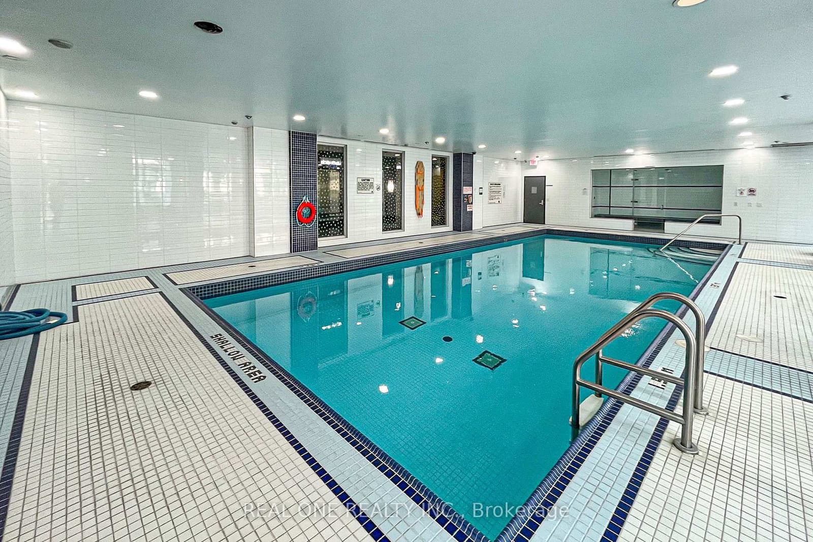 111 Upper Duke Crescent, Unit 214 thumbnail 45