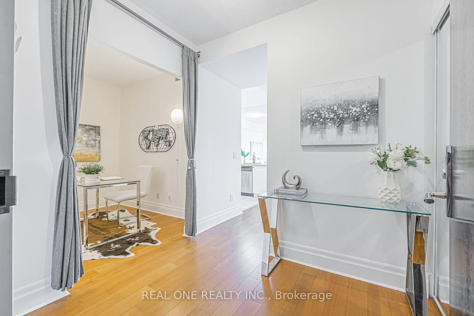 111 Upper Duke Crescent, Unit 214 thumbnail 8