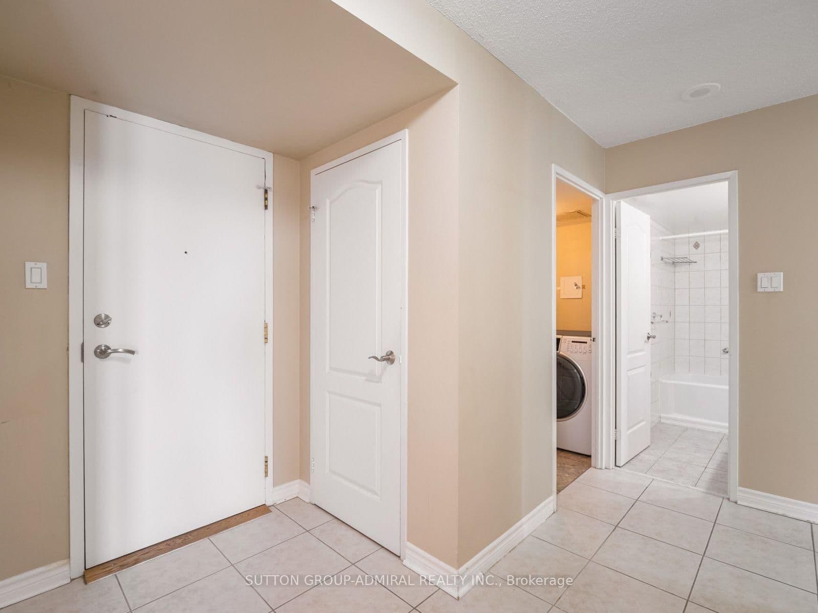7420 Bathurst Street, Unit 1012 thumbnail 2
