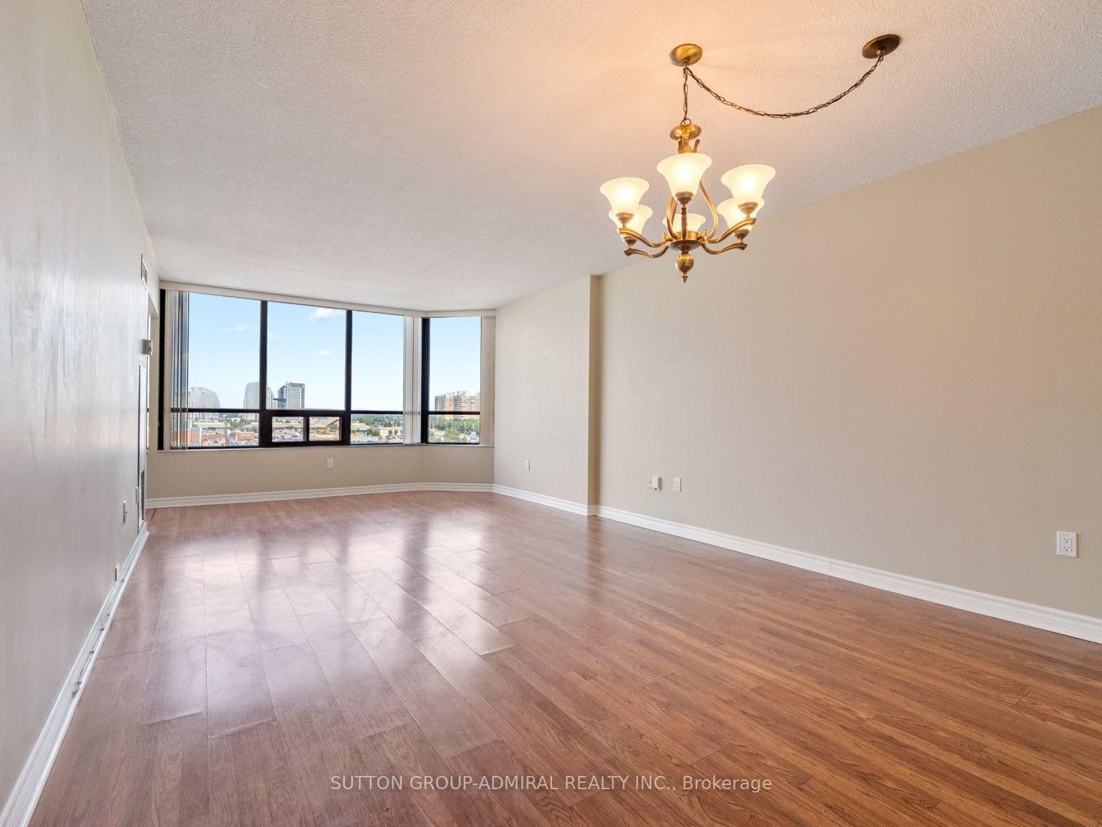 7420 Bathurst Street, Unit 1012 thumbnail 4