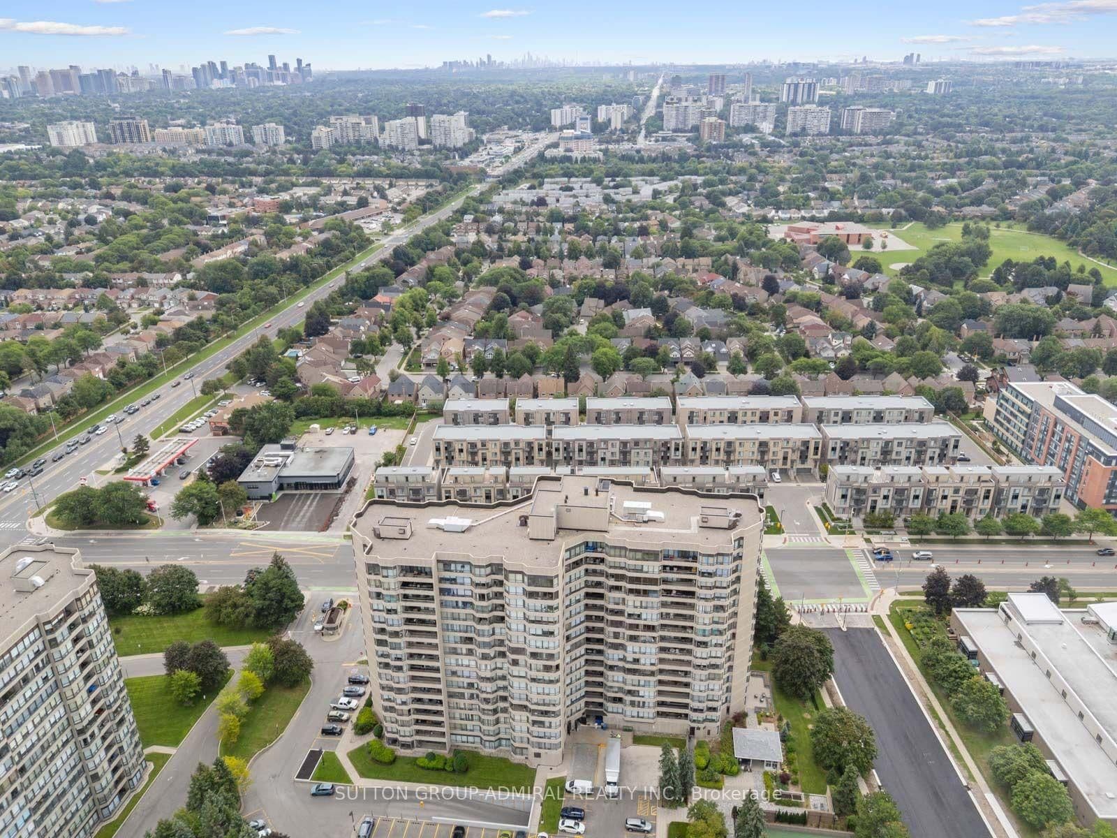7420 Bathurst Street, Unit 1012 thumbnail 41