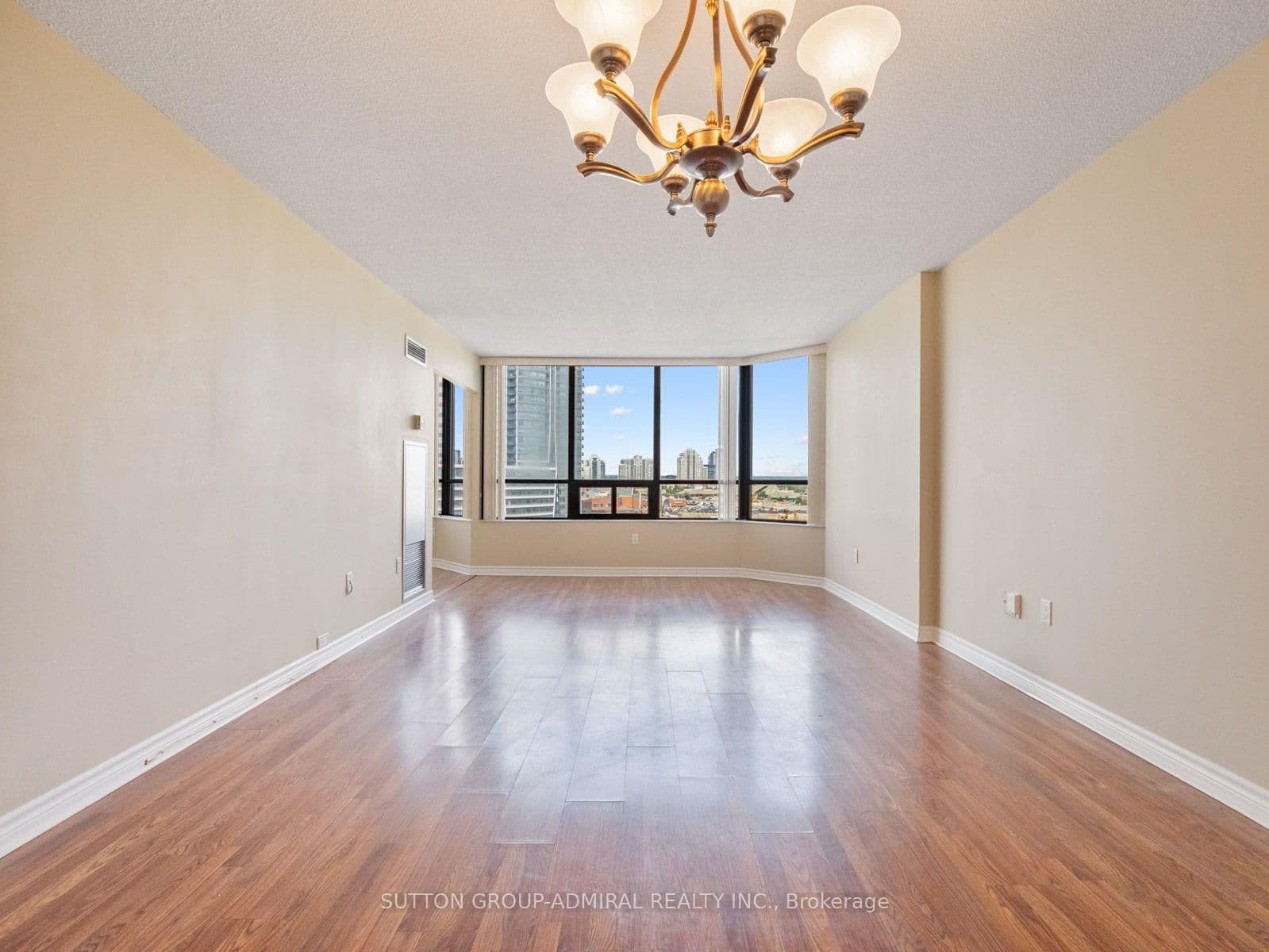 7420 Bathurst Street, Unit 1012 thumbnail 5