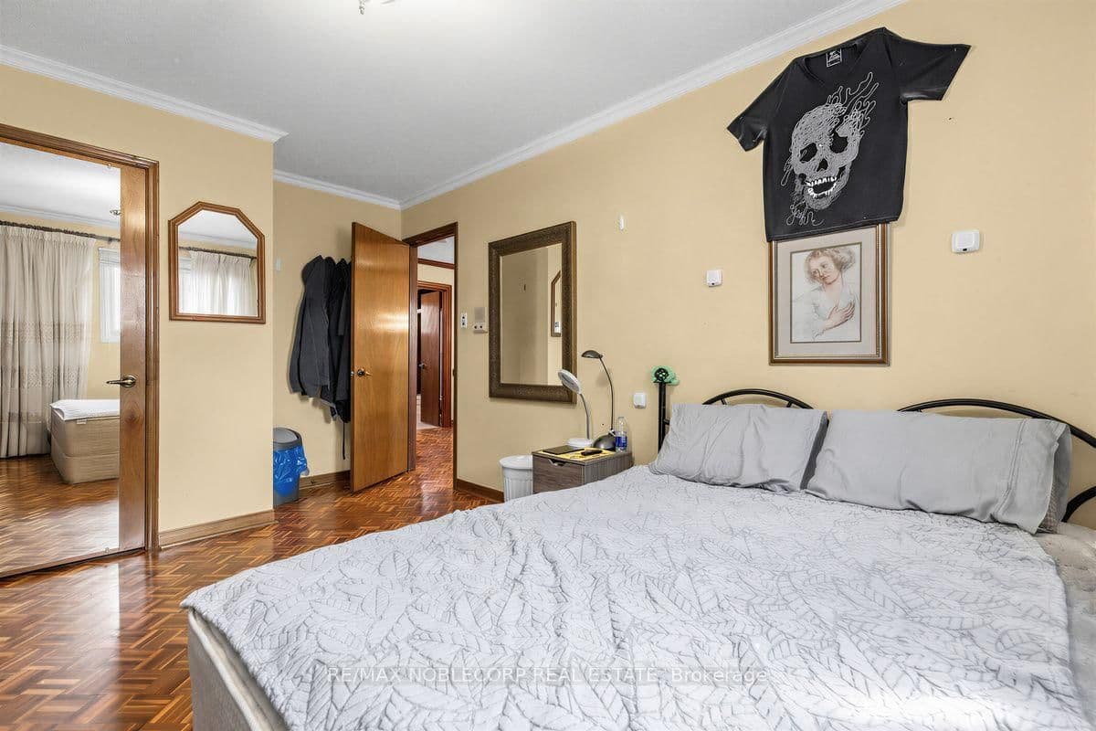 256 Airdrie Drive thumbnail 33