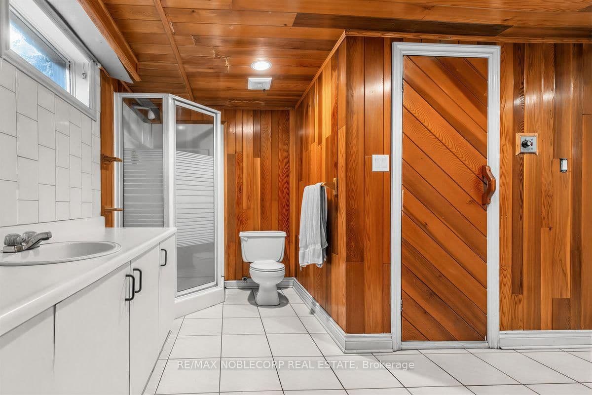256 Airdrie Drive thumbnail 44