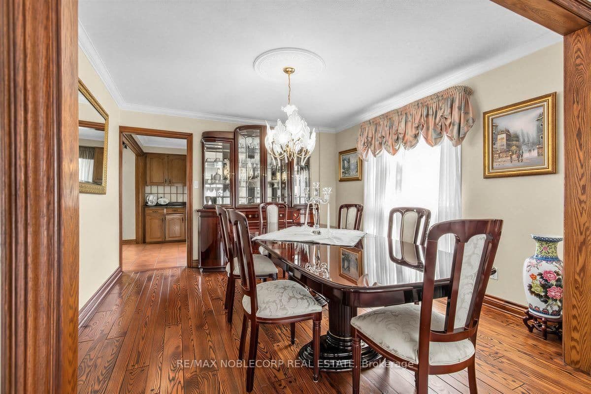 256 Airdrie Drive thumbnail 9