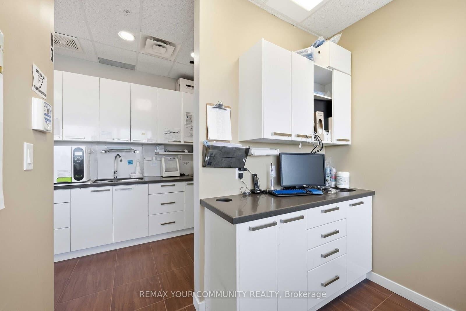 7191 Yonge Street, Unit 412 thumbnail 24