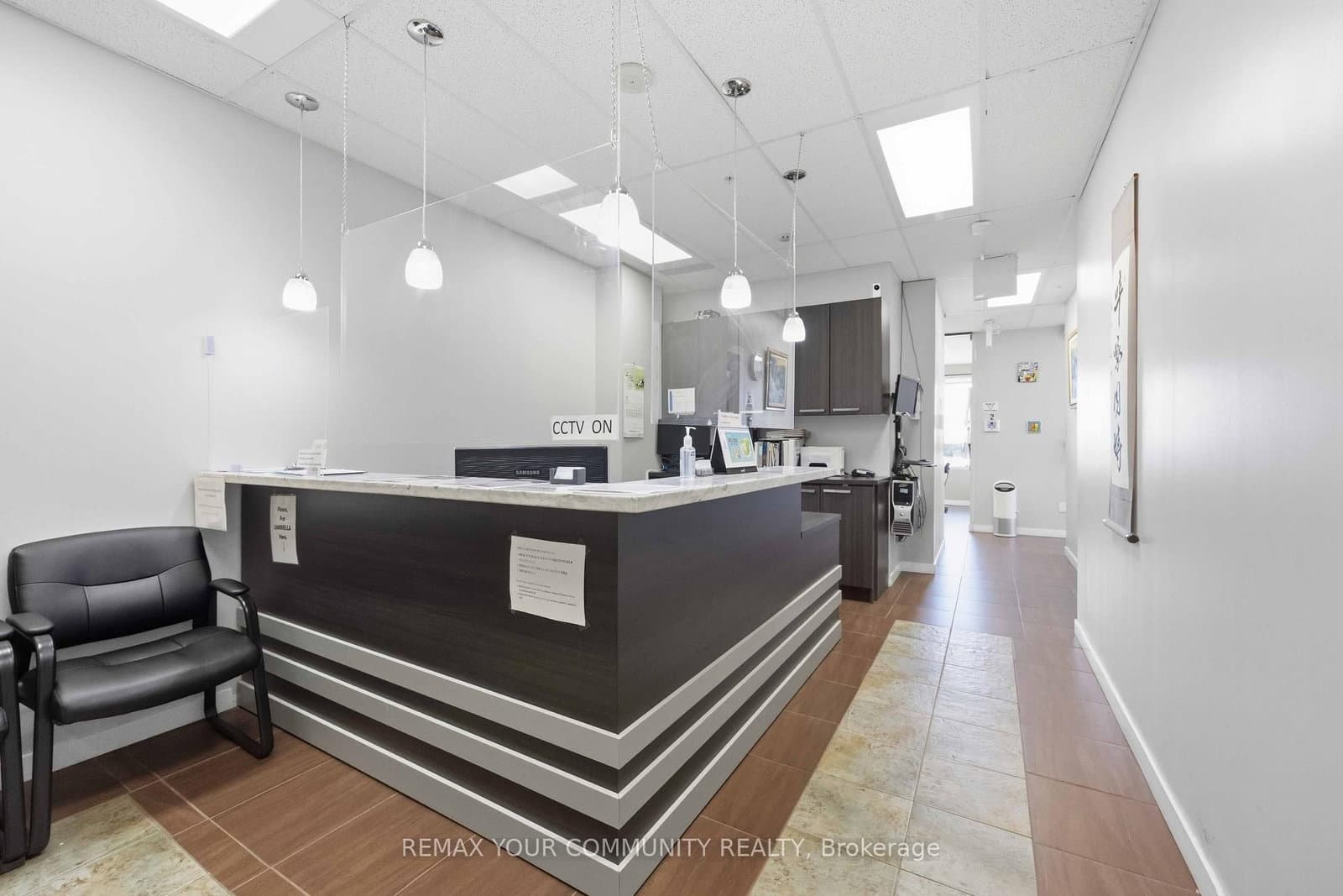 7191 Yonge Street, Unit 412 thumbnail 8