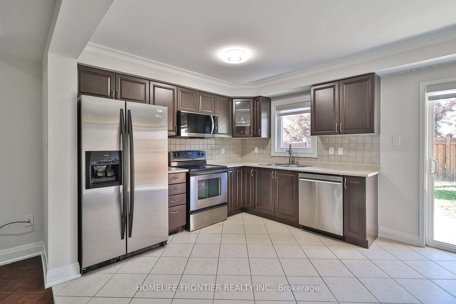 86 Venice Gate Drive thumbnail 15