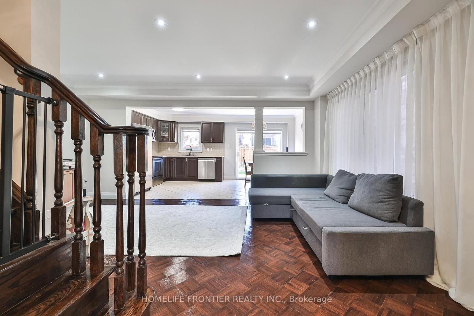 86 Venice Gate Drive thumbnail 7