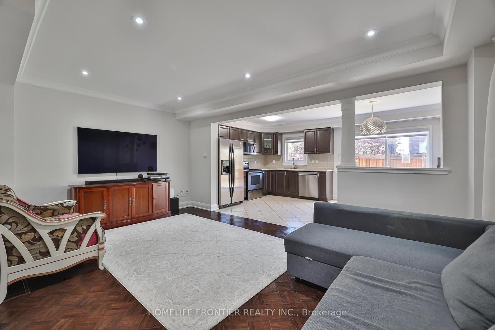 86 Venice Gate Drive thumbnail 9