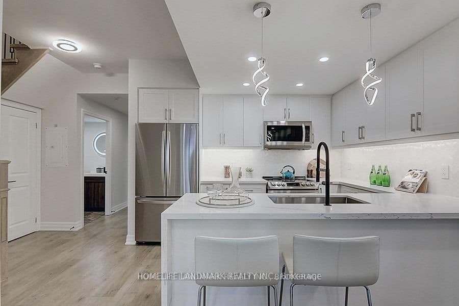 8110 Birchmount Road, Unit 912 thumbnail 4