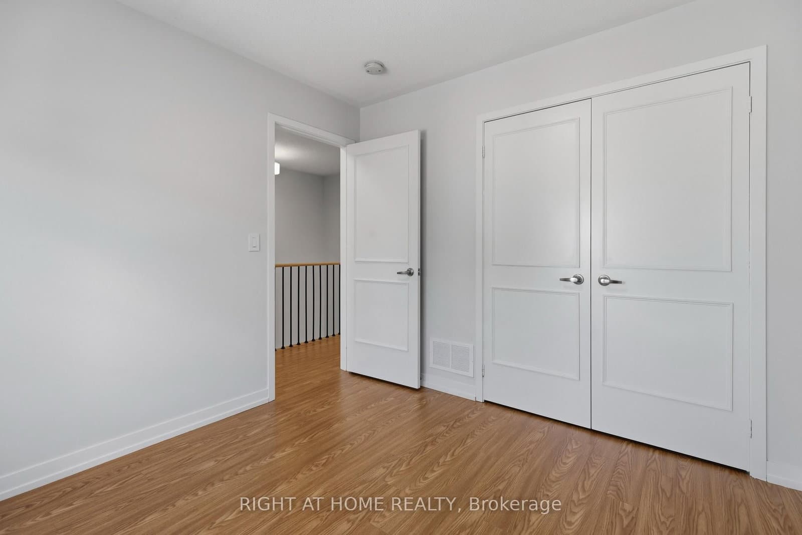 206 Harding Park Street thumbnail 22