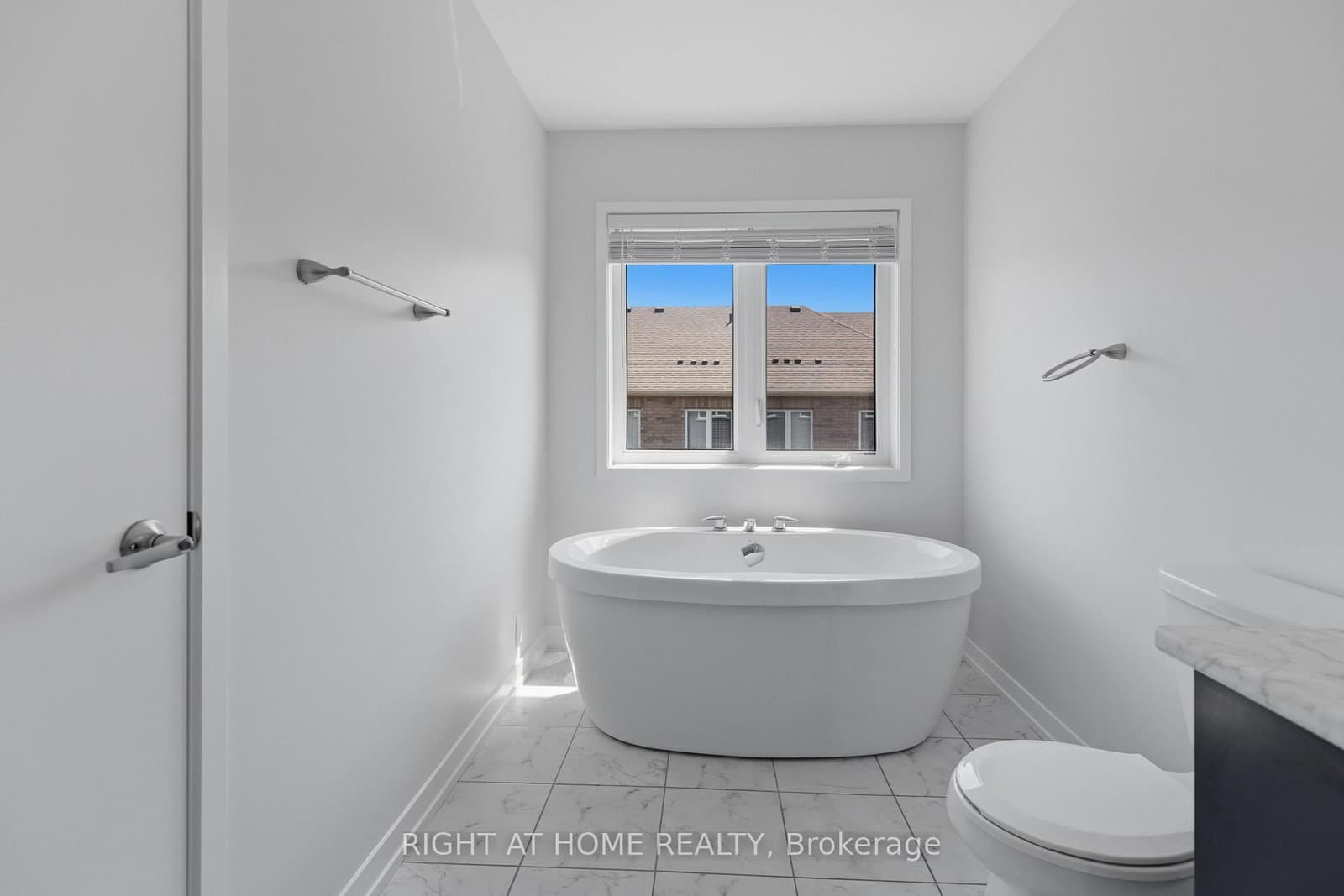 206 Harding Park Street thumbnail 28
