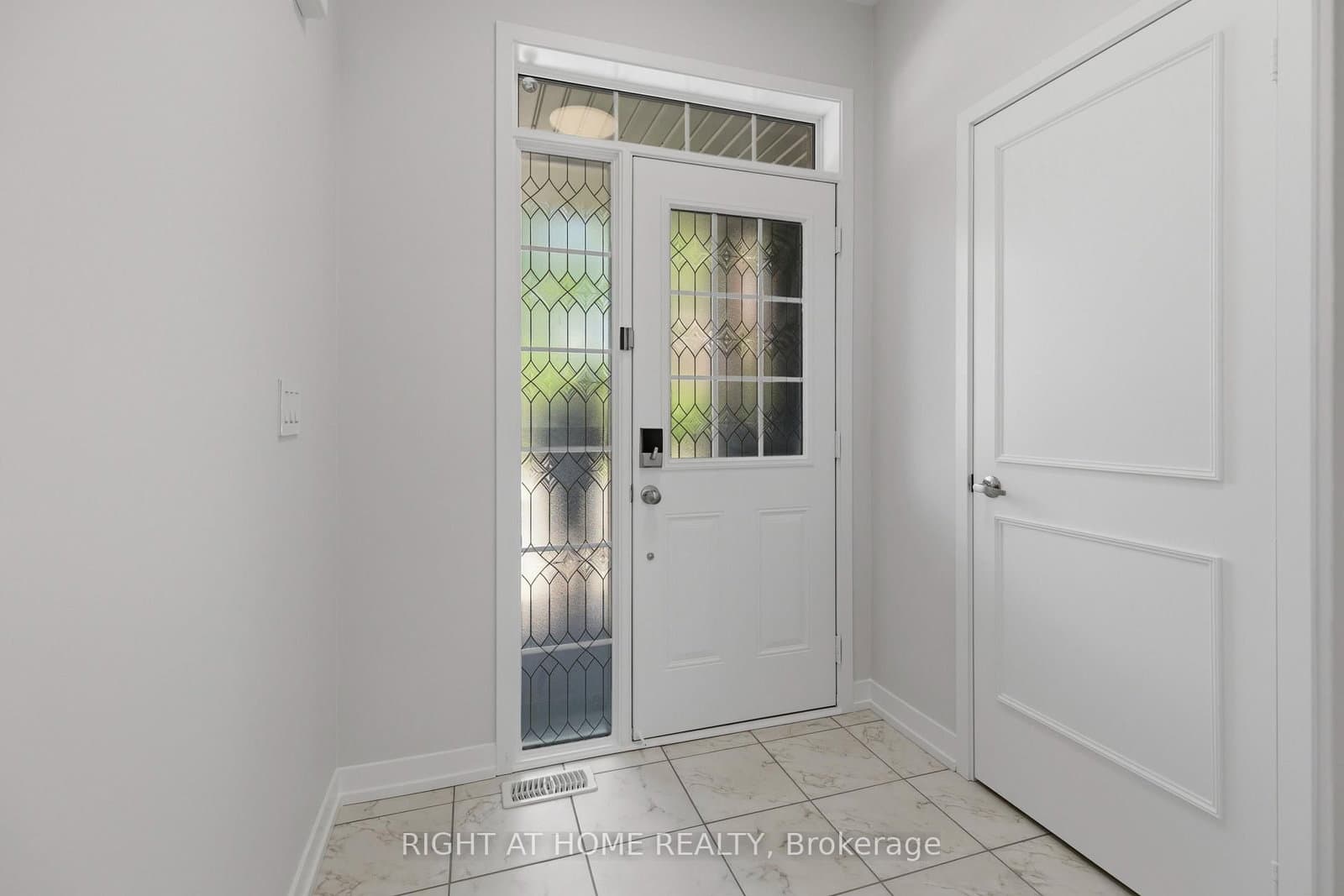 206 Harding Park Street thumbnail 3