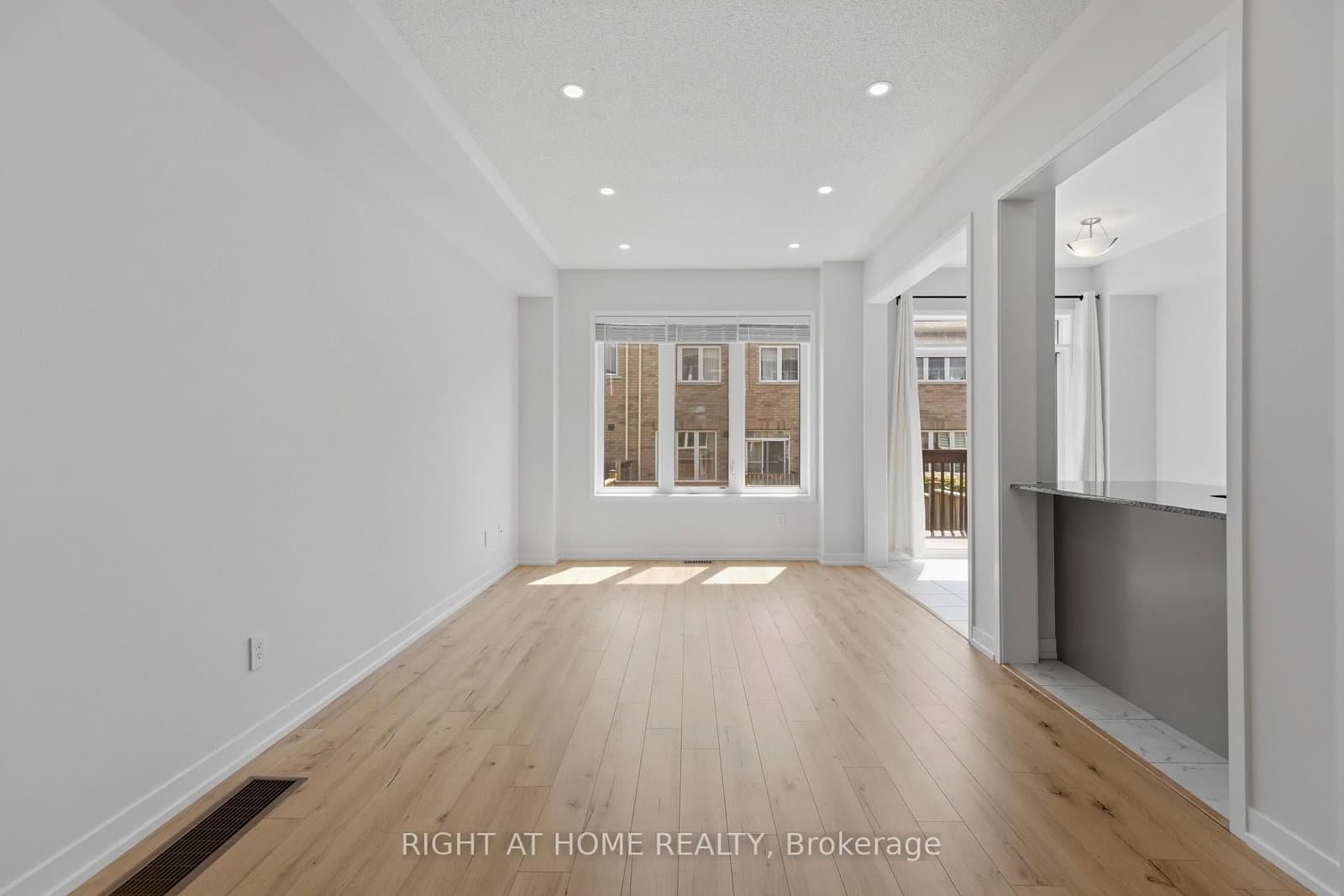 206 Harding Park Street thumbnail 7
