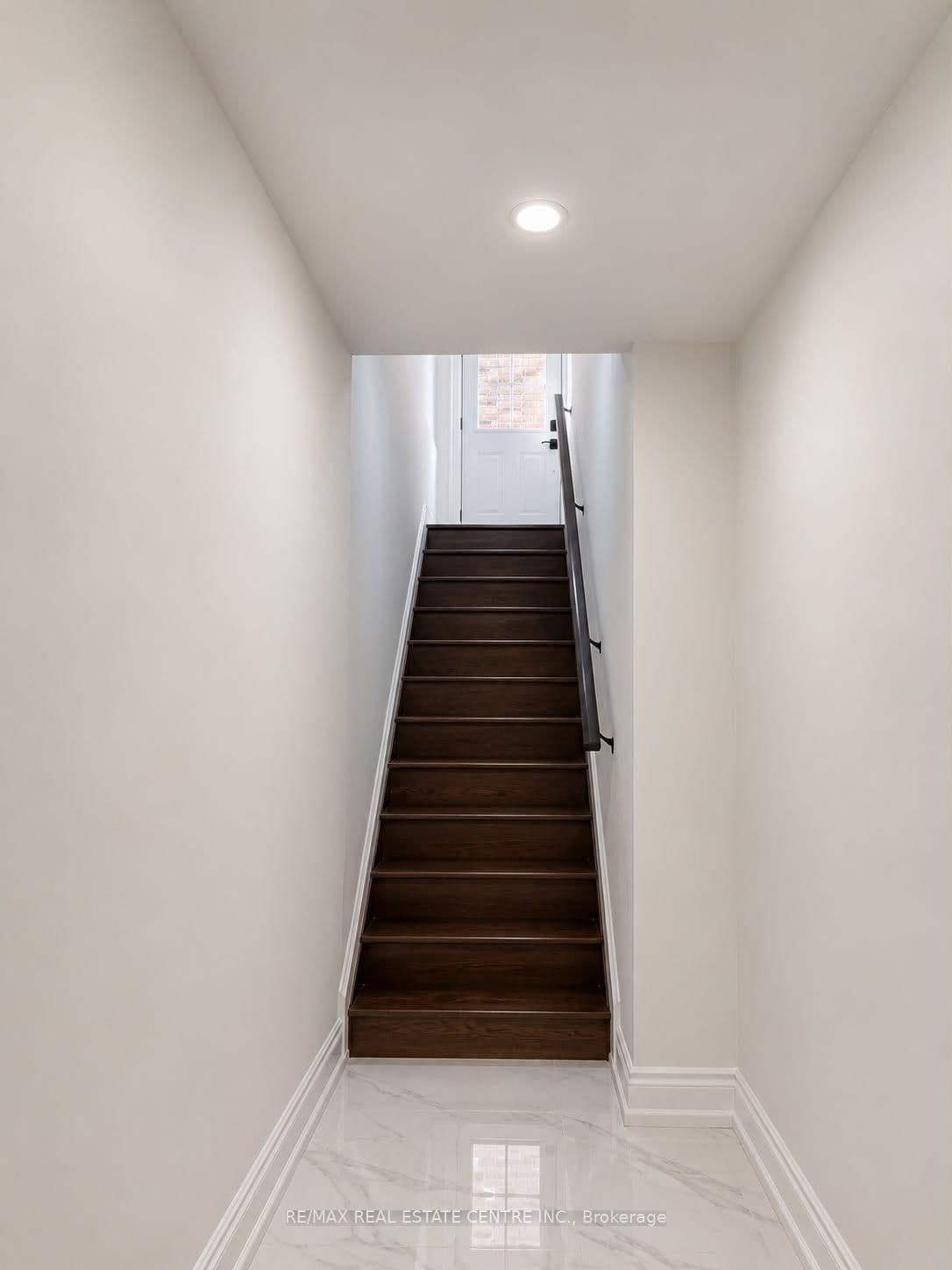 10 Virtue Crescent, Unit Lower thumbnail 3